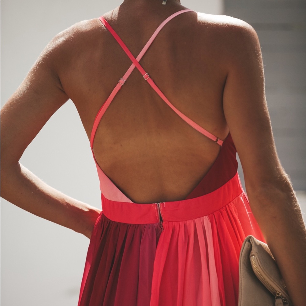 Hue of Pink Dress - Picture 4 of 8